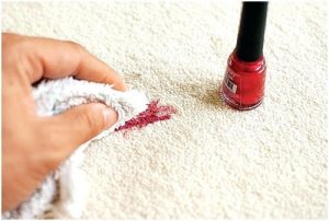 پاک کردن لاک از روی فرش